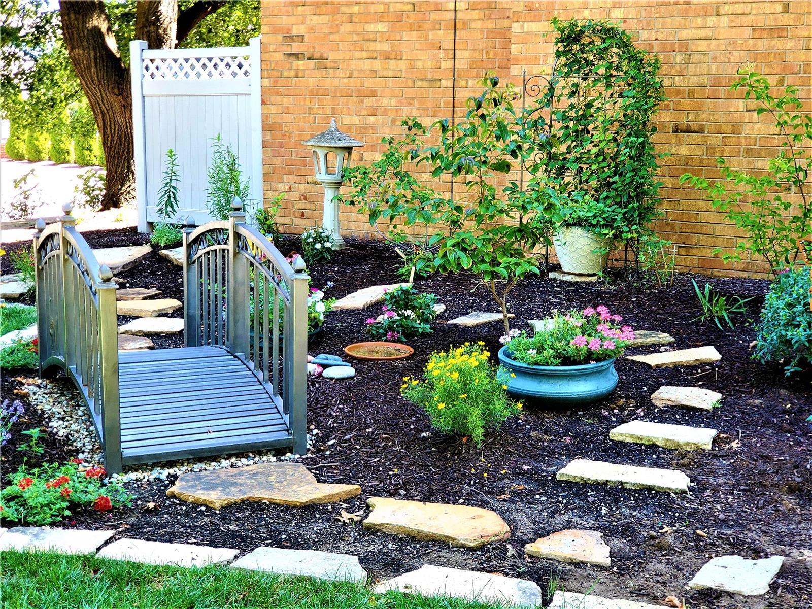 950 East Rue De La Banque, Unit 308 Creve Coeur, MO 63141 - Photo 45 of 45 Gallery Image 45