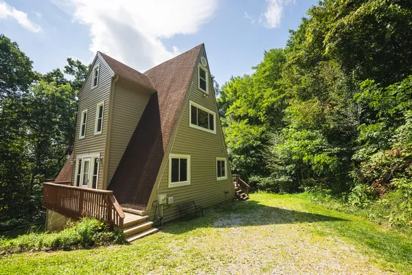 $350,000 | 8535 Willett Lane, Bent Mountain, VA 24059