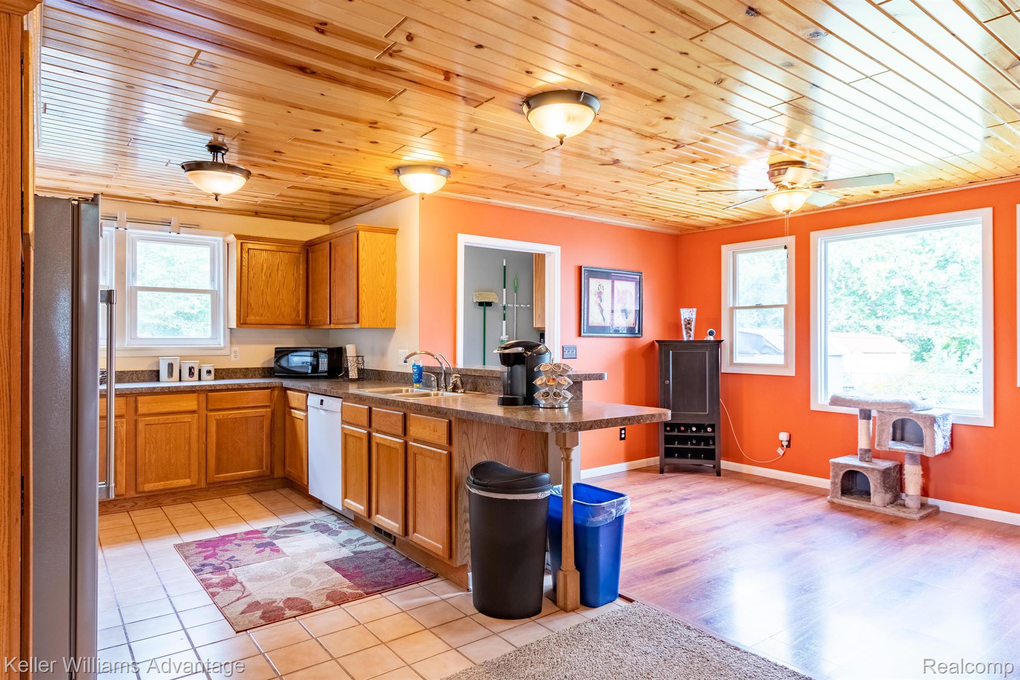 9180 Riverside Drive Brighton, MI 48116 - Photo 10 of 36 Gallery Image 10