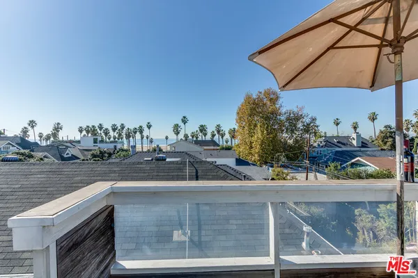 $16,000 | 145 Hart Avenue, Santa Monica, CA 90405