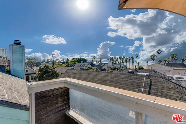 $16,000 | 145 Hart Avenue, Santa Monica, CA 90405