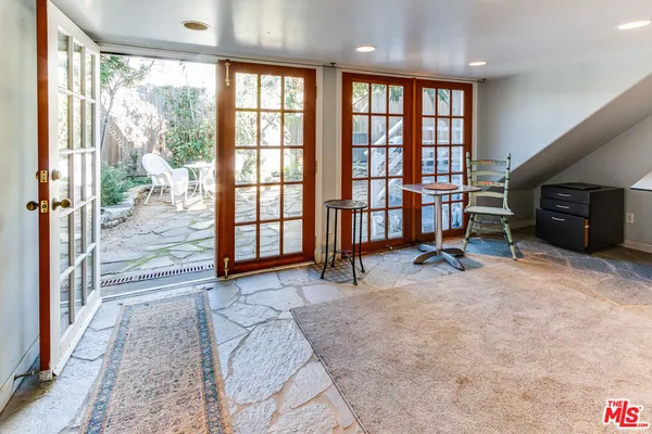 $16,000 | 145 Hart Avenue, Santa Monica, CA 90405