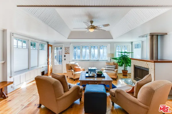 $16,000 | 145 Hart Avenue, Santa Monica, CA 90405