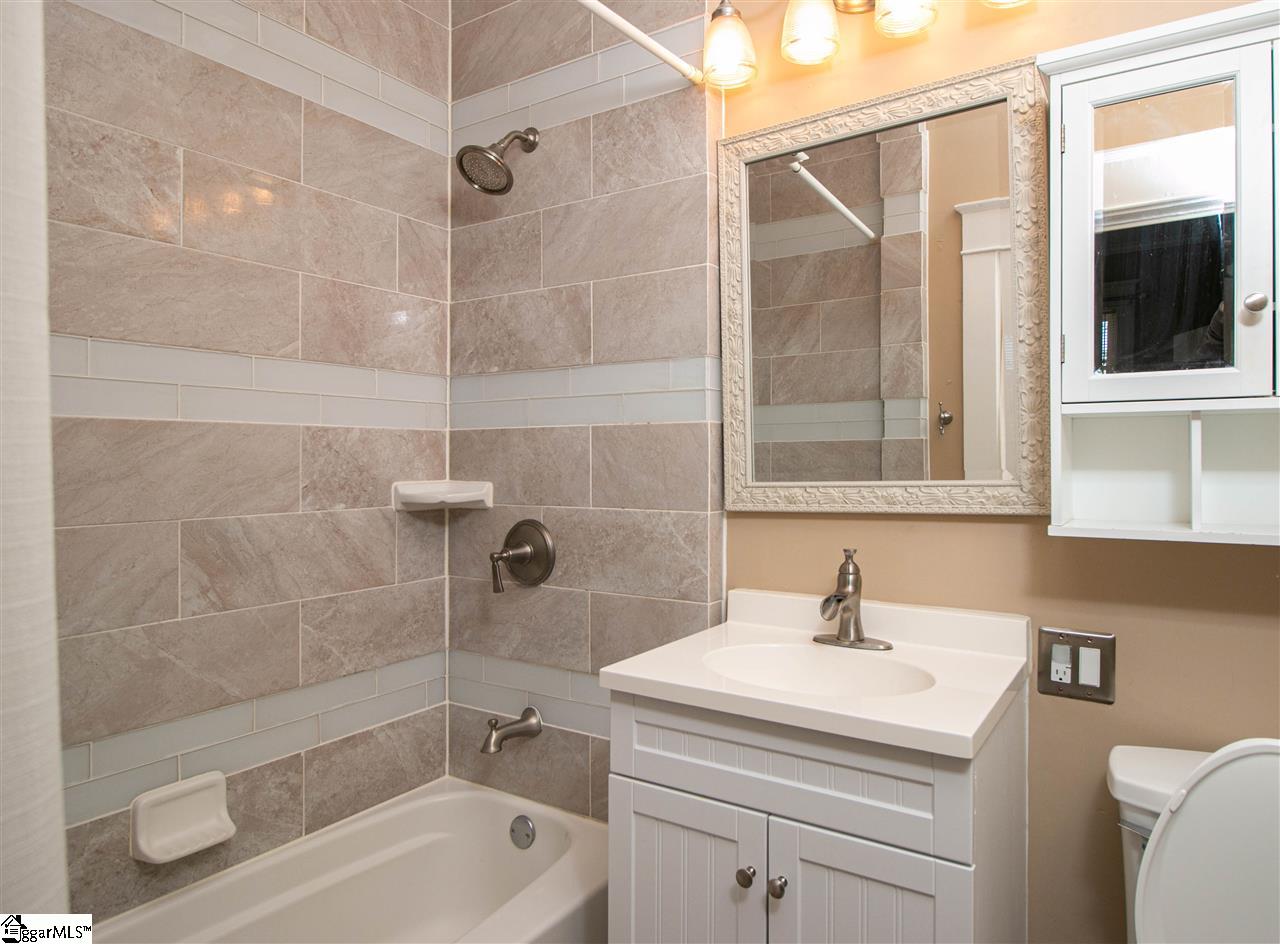 400 Hickory Street Clinton, SC 29325 - Photo 15 of 26 Gallery Image 15