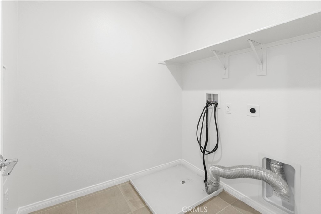 913 Helena Ridge Lake Elsinore, CA 92530 - Photo 20 of 38