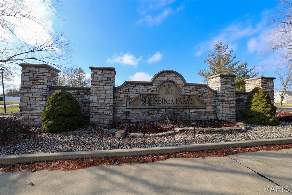 107 Gabrielle Circle Bethalto, IL 62010 - Photo 2 of 19