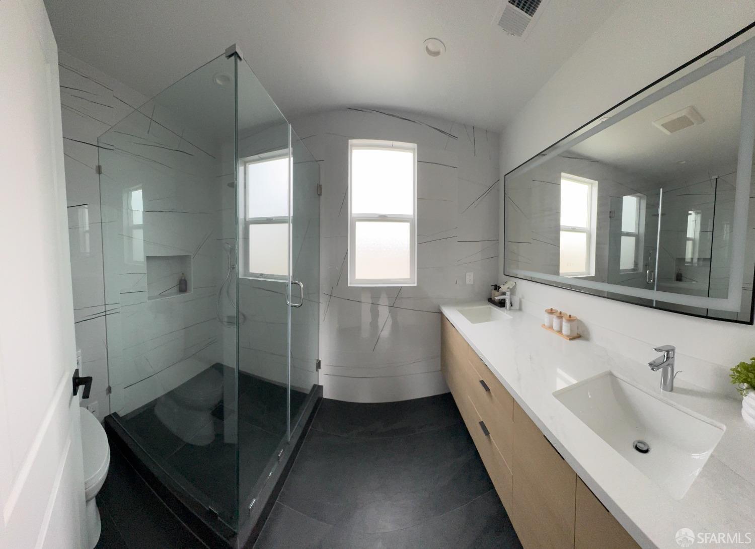 1512 Everett Street Alameda, CA 94501 - Photo 19 of 36