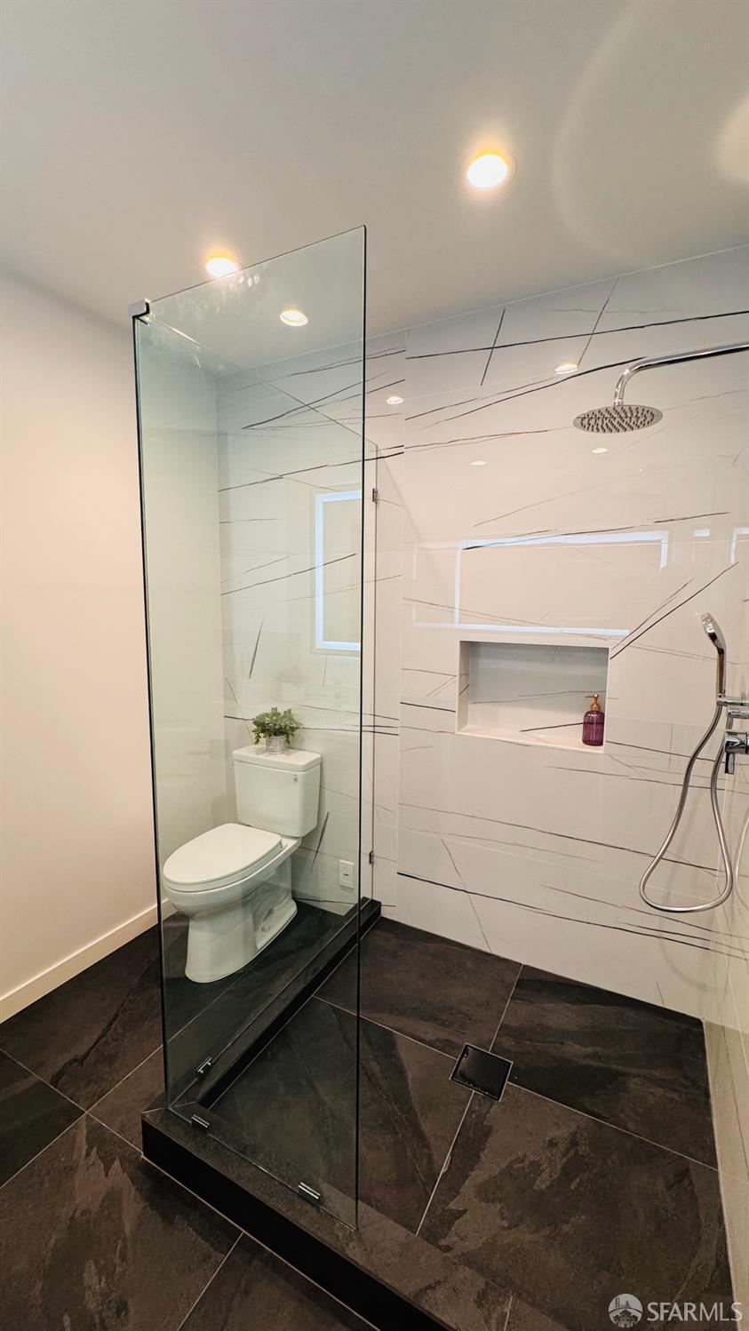 1512 Everett Street Alameda, CA 94501 - Photo 23 of 36