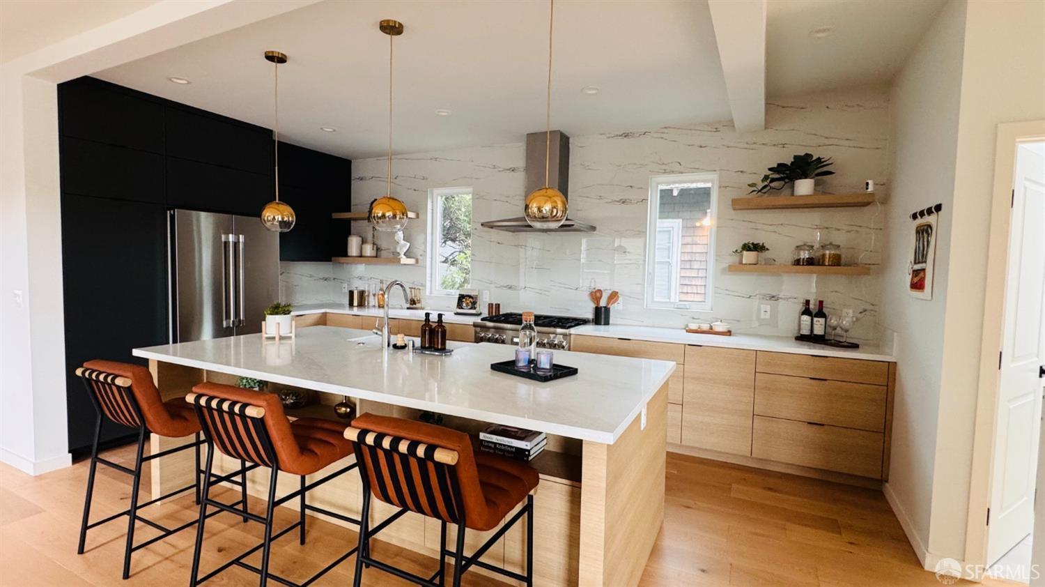 1512 Everett Street Alameda, CA 94501 - Photo 4 of 36