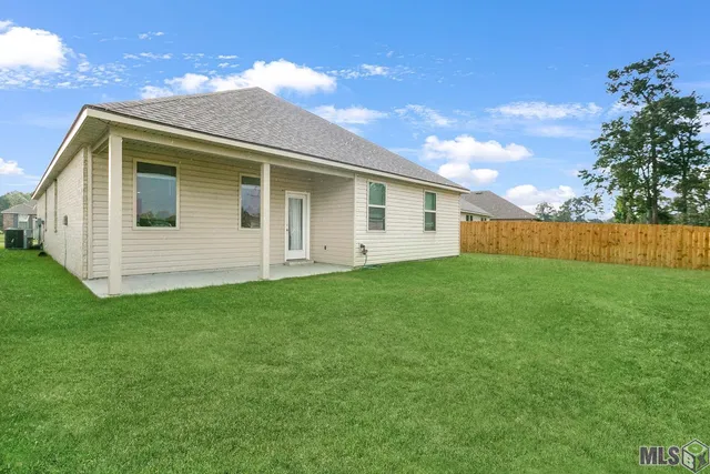 $265,000 | 34226 Garnet Lake Drive, Walker, LA 70785