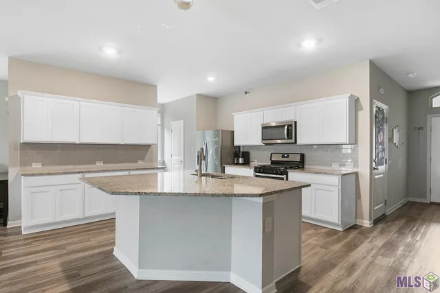 $265,000 | 34226 Garnet Lake Drive, Walker, LA 70785