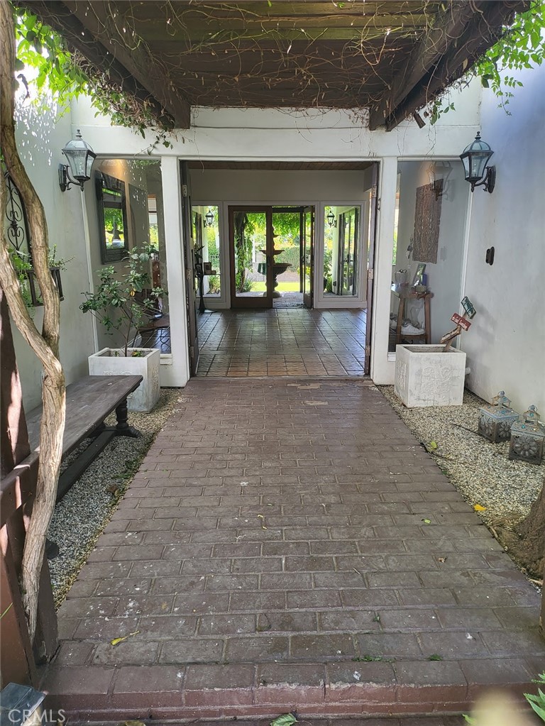 191 Dapplegray Road Bell Canyon, CA 91307 - Photo 2 of 32