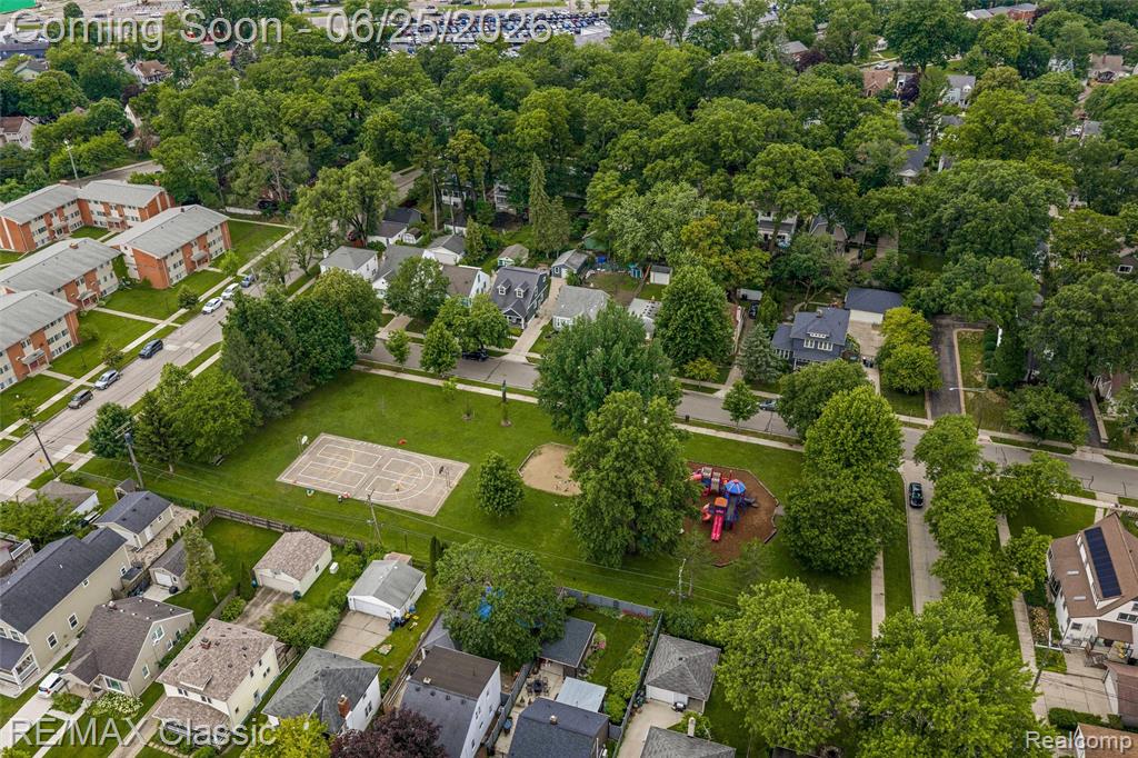 605 Fernwood Road Royal Oak, MI 48067 - Photo 33 of 40