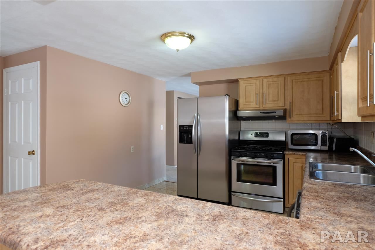 3219 West Chartwell Road Peoria, IL 61614 - Photo 14 of 36 Gallery Image 14