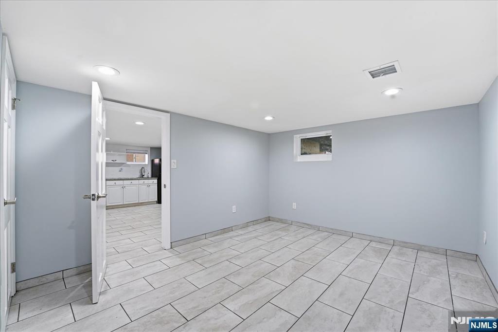 85 Beckwith Place Rutherford, NJ 07070 - Photo 37 of 49