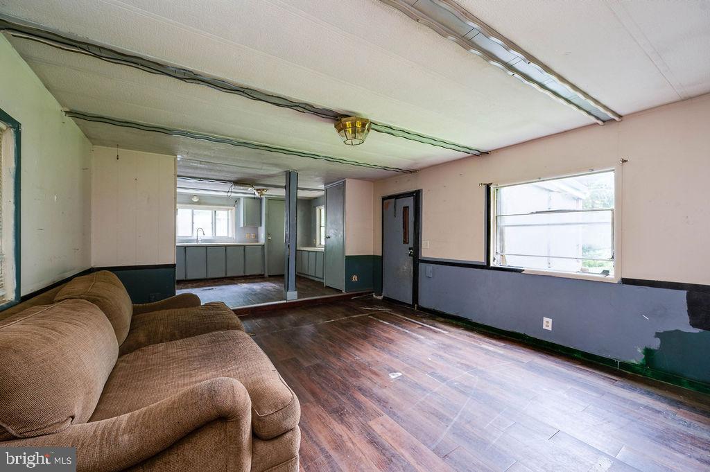 545 Edwards Road Narvon, PA 17555 - Photo 3 of 13 Gallery Image 3