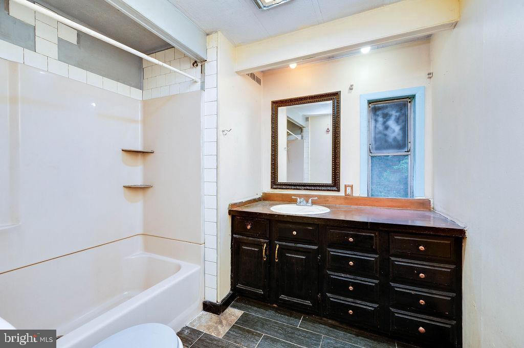 545 Edwards Road Narvon, PA 17555 - Photo 6 of 13 Gallery Image 6