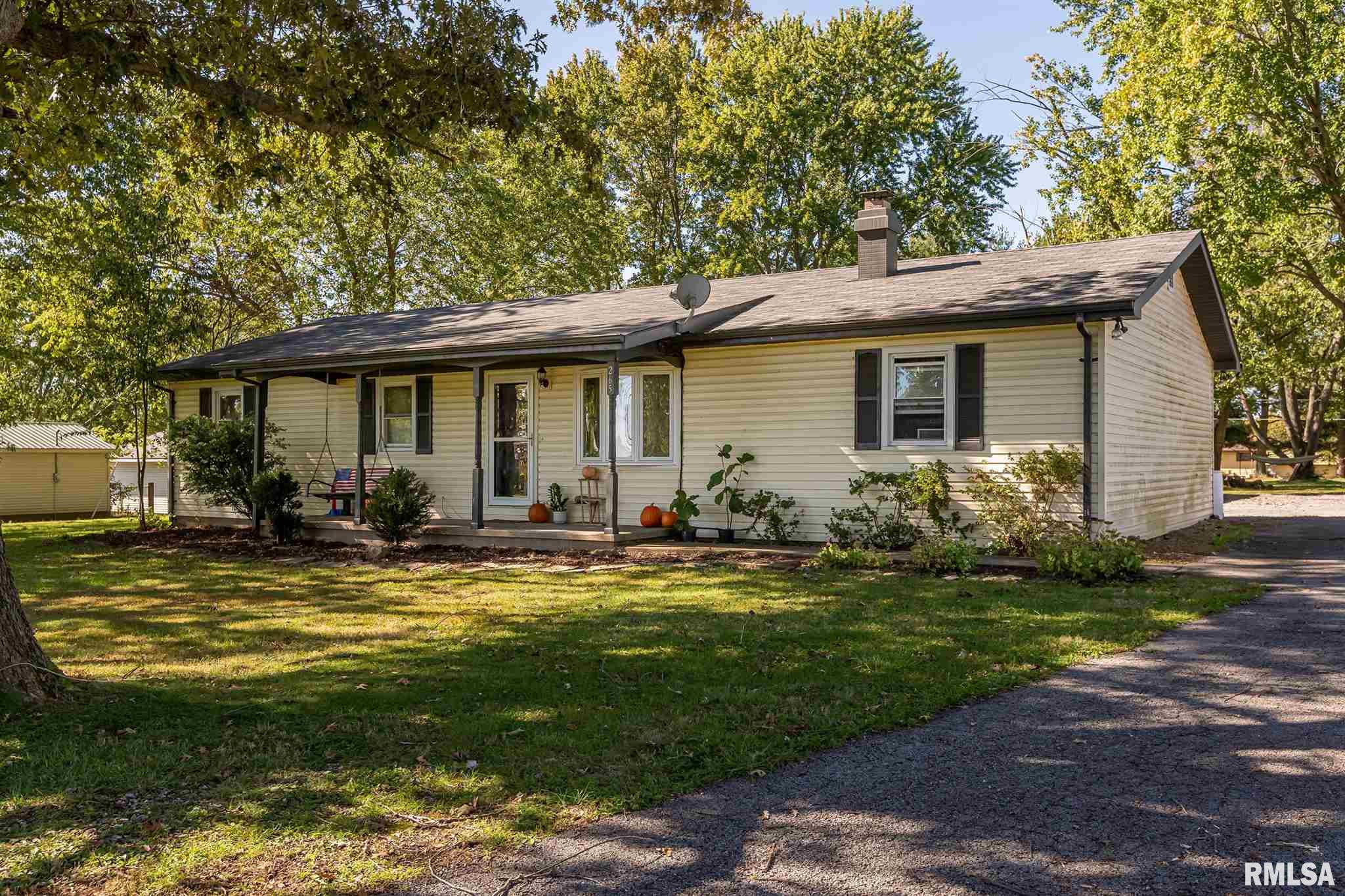 265 Country Acres Road Eldorado, IL 62930 - Photo 1 of 33