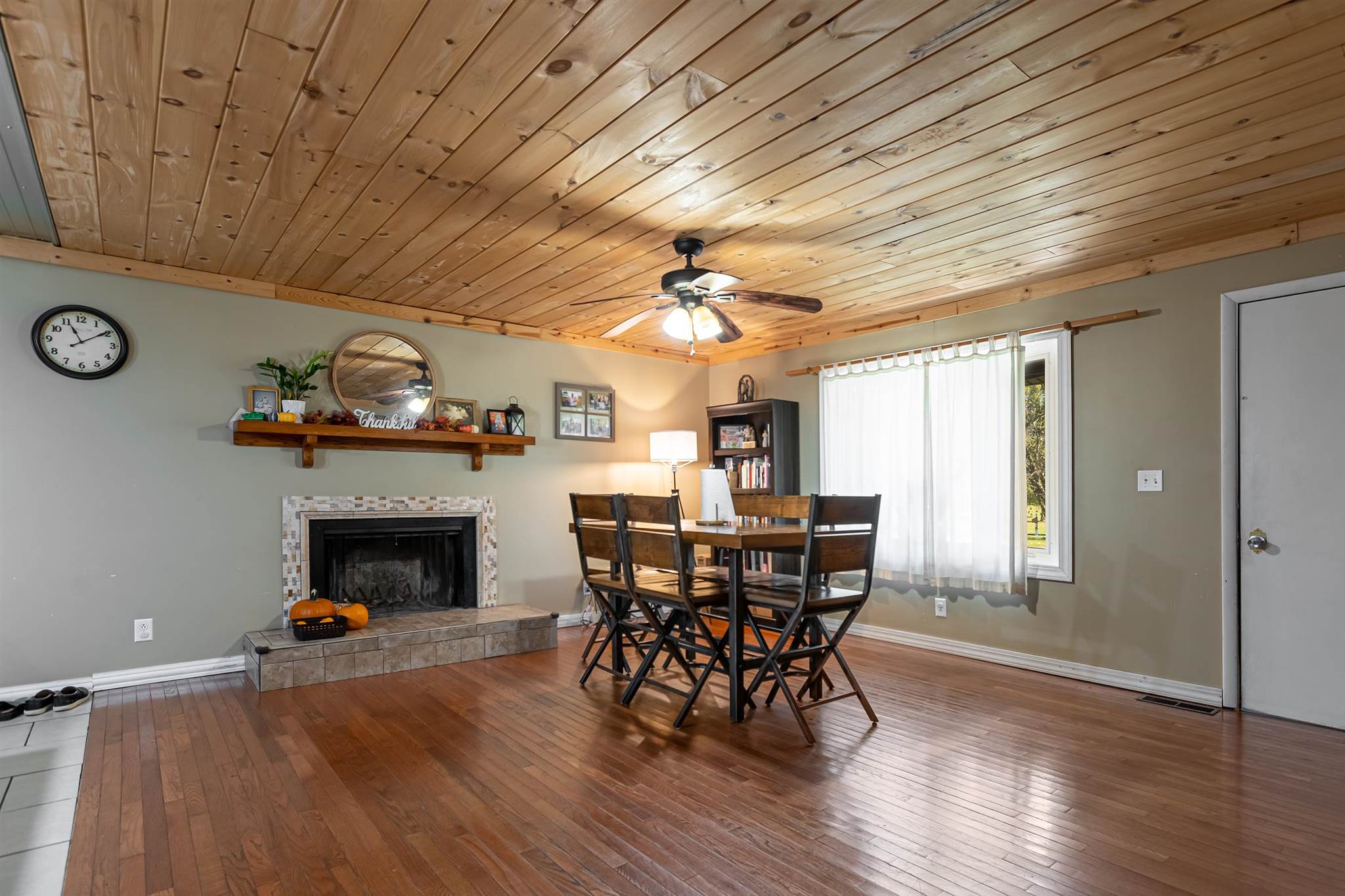 265 Country Acres Road Eldorado, IL 62930 - Photo 4 of 33