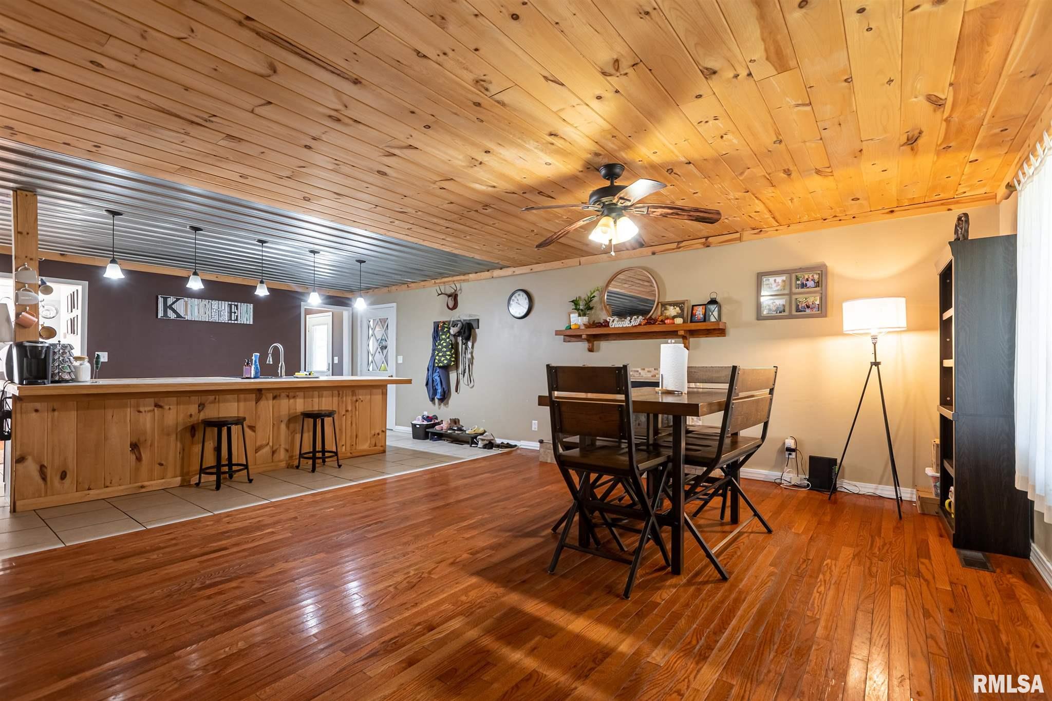 265 Country Acres Road Eldorado, IL 62930 - Photo 5 of 33