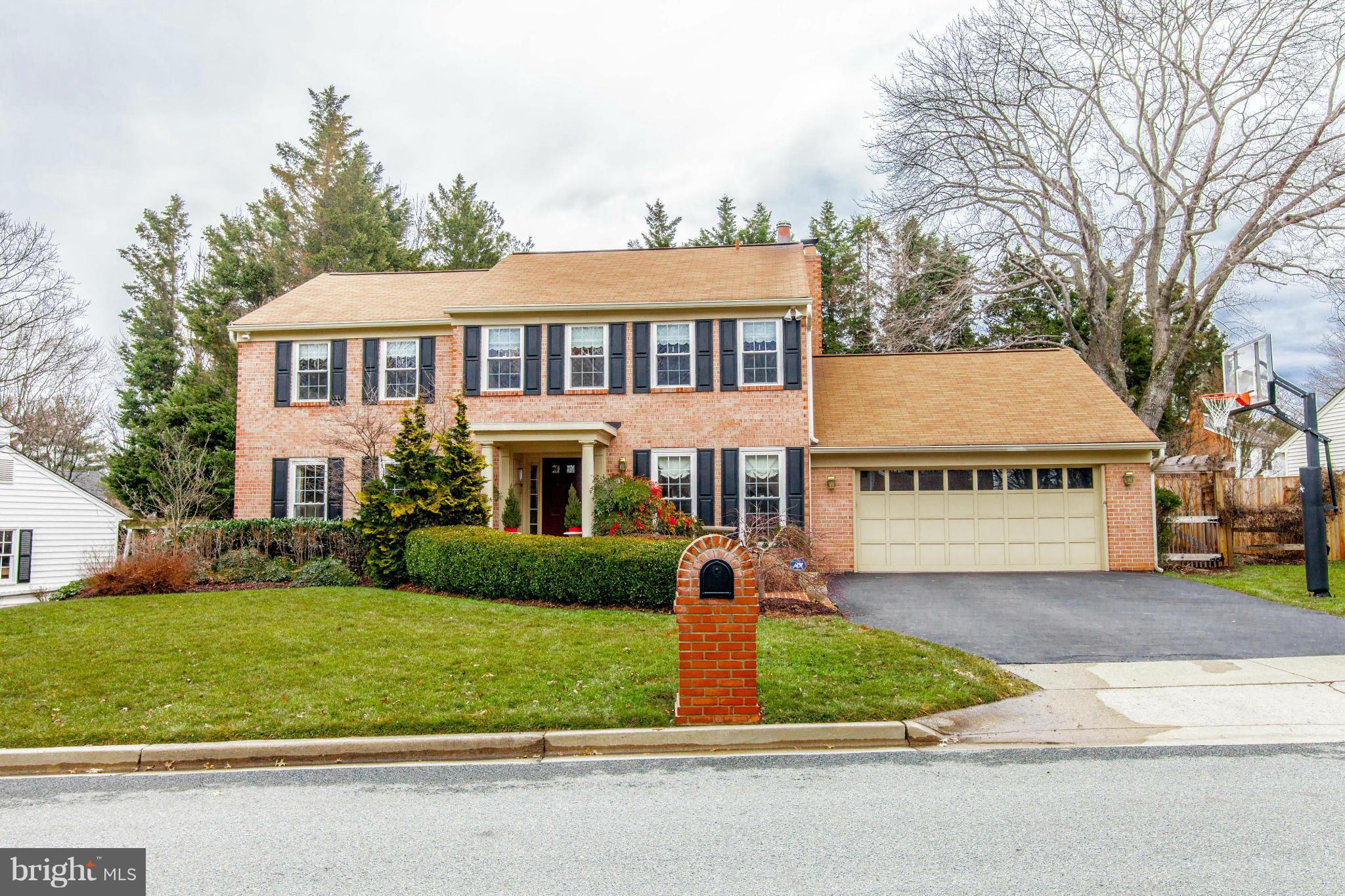 10 Thorburn Road Gaithersburg, MD 20878 - Photo 1 of 30 Exterior (Front)