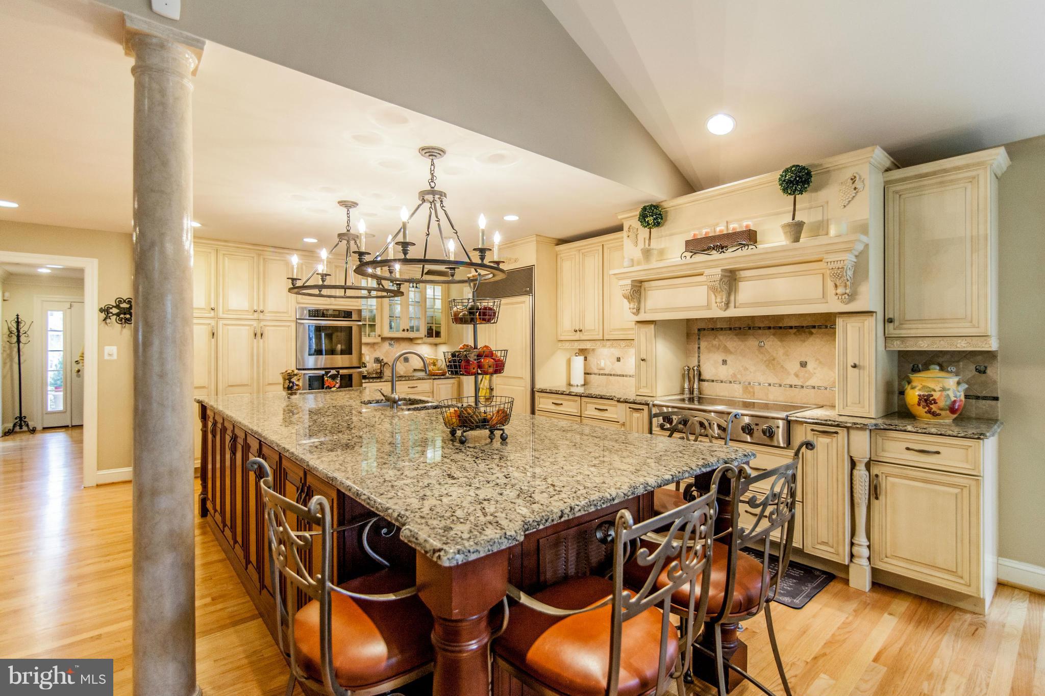 10 Thorburn Road Gaithersburg, MD 20878 - Photo 11 of 30 Kitchen