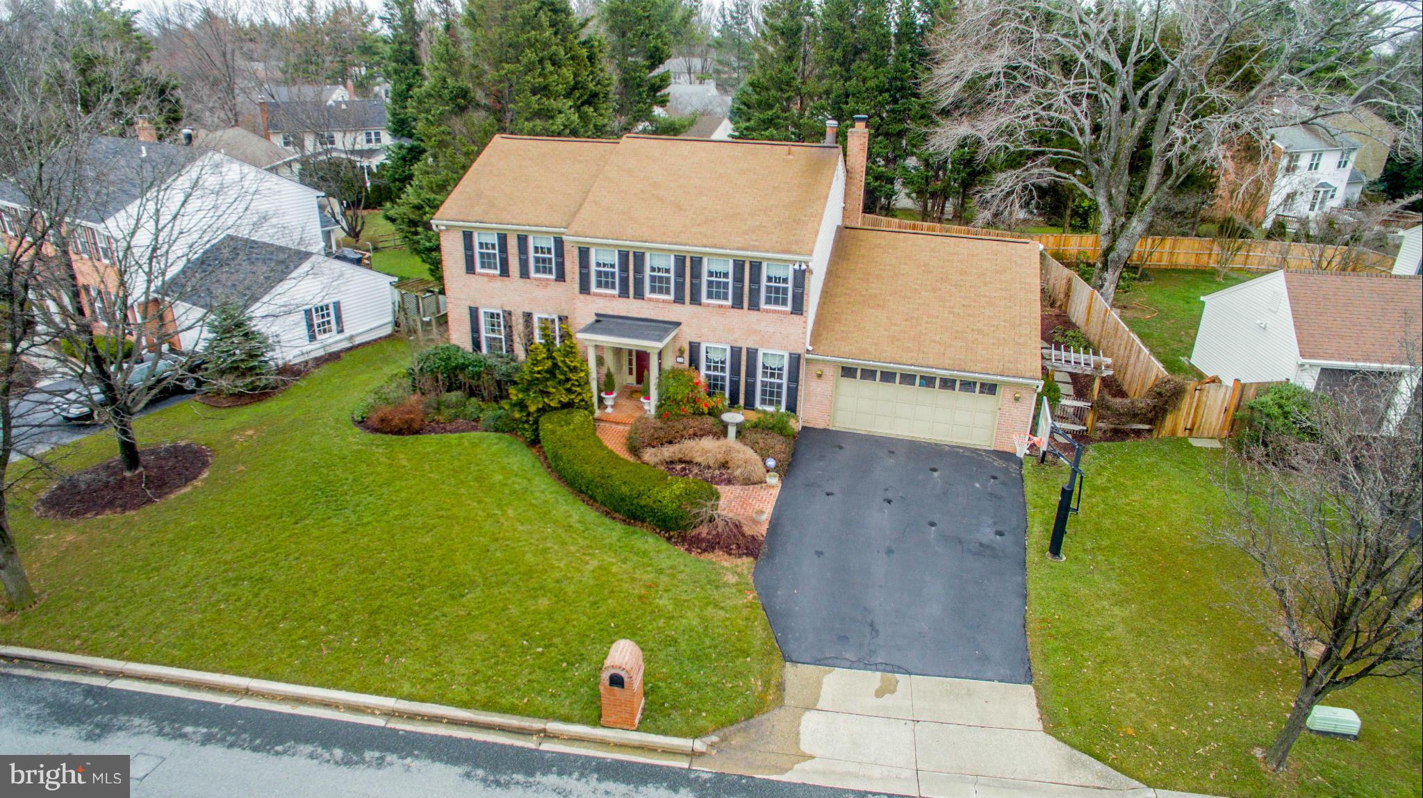10 Thorburn Road Gaithersburg, MD 20878 - Photo 29 of 30 Exterior (Front)