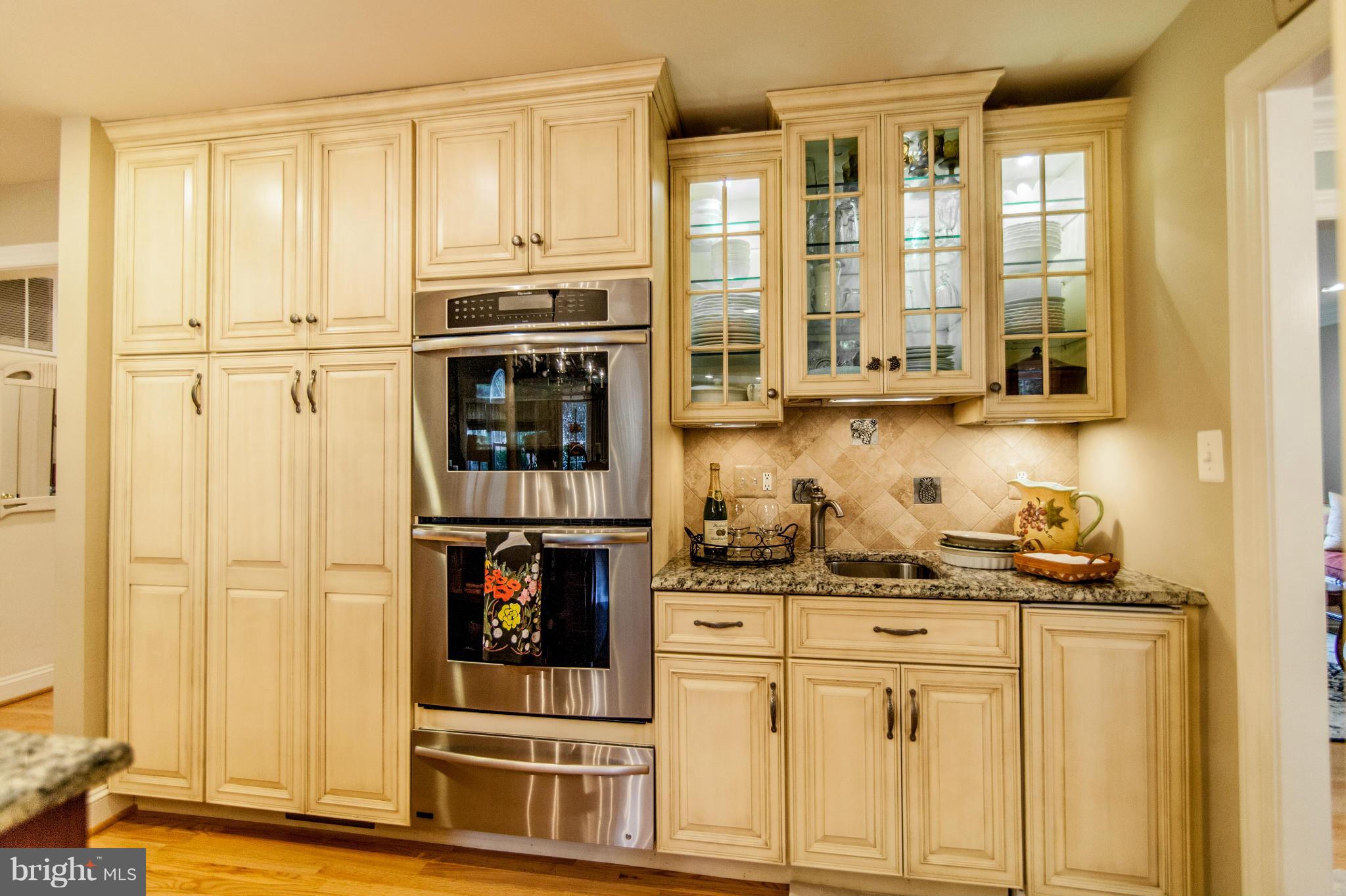 10 Thorburn Road Gaithersburg, MD 20878 - Photo 10 of 30 Kitchen