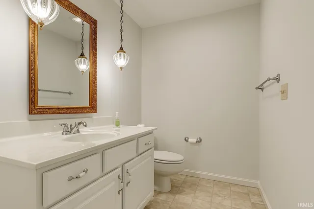 $160,000 | 6718 Newburgh Road, Evansville, IN 47715