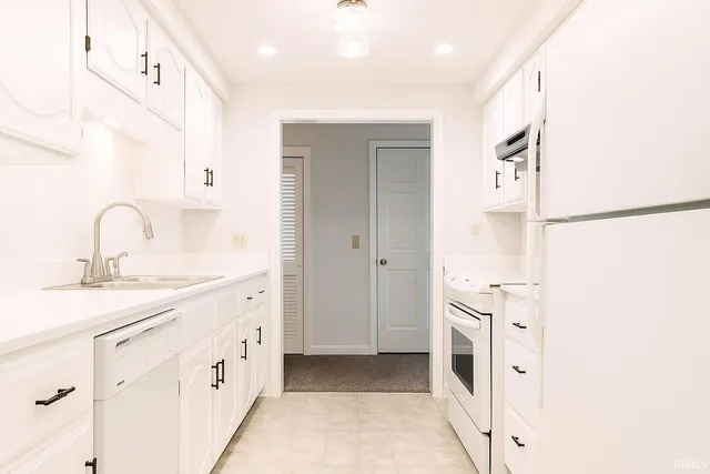 $160,000 | 6718 Newburgh Road, Evansville, IN 47715