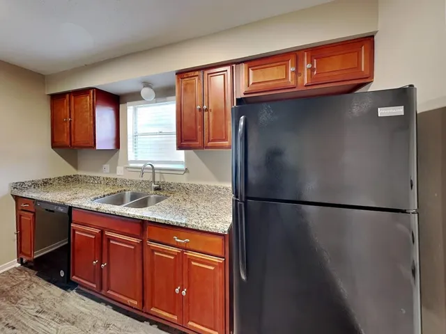 $1,765 | 10014 Catlett Lane, La Porte, TX 77571