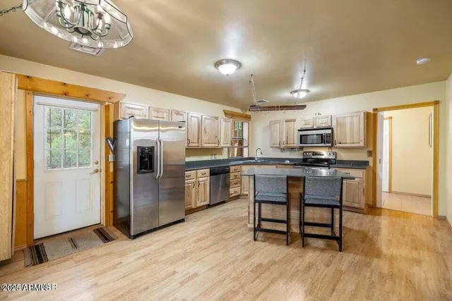 $500,000 | 6305 Highway 260, Show Low, AZ 85901