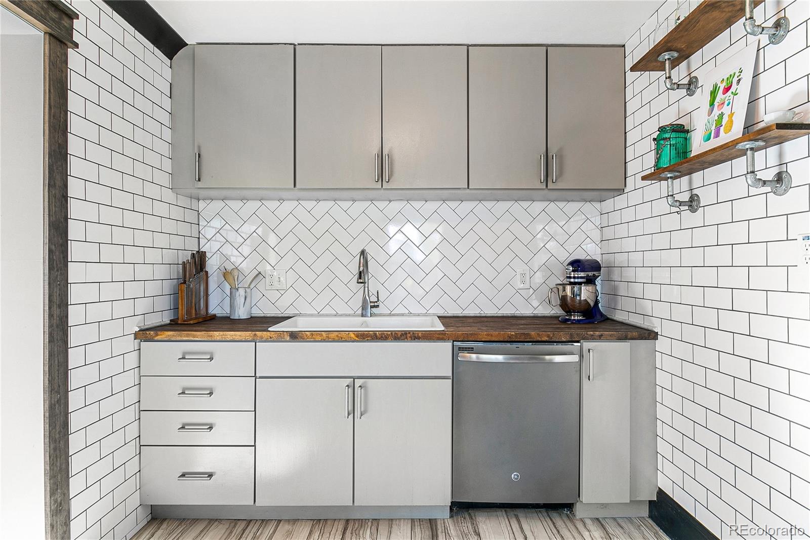 2191 Kendall Street Edgewater, CO 80214 - Photo 14 of 40