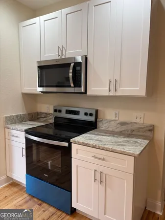 $1,800 | 74 Lockerbie Court, Unit 201, Clayton, GA 30525