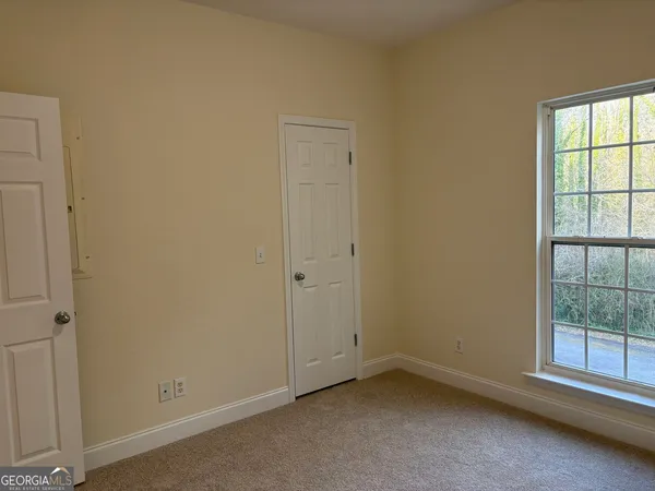 $1,800 | 74 Lockerbie Court, Unit 201, Clayton, GA 30525