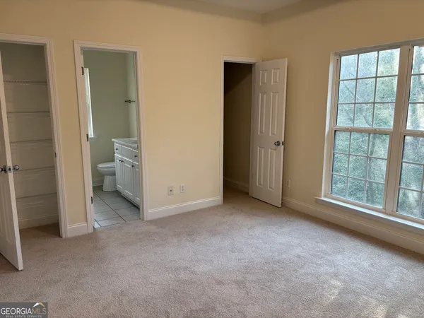 $1,800 | 74 Lockerbie Court, Unit 201, Clayton, GA 30525