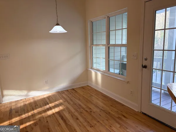 $1,800 | 74 Lockerbie Court, Unit 201, Clayton, GA 30525