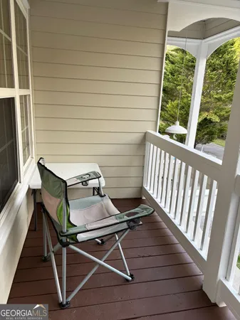 $1,800 | 74 Lockerbie Court, Unit 201, Clayton, GA 30525