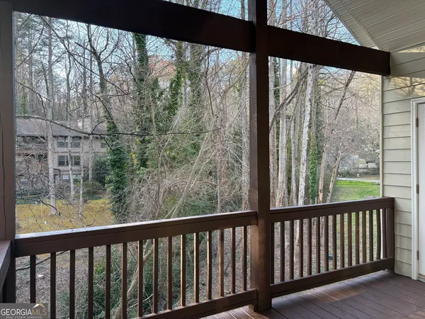 $1,800 | 74 Lockerbie Court, Unit 201, Clayton, GA 30525