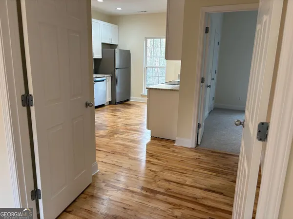 $1,800 | 74 Lockerbie Court, Unit 201, Clayton, GA 30525