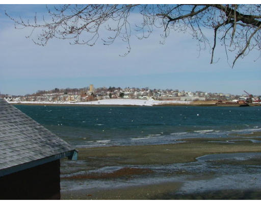 19 Court Road Winthrop, MA 02152 - Photo 14 of 16 Gallery Image 14