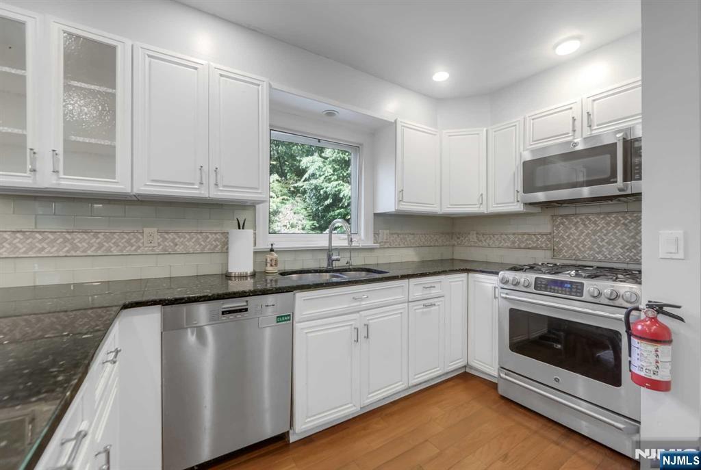 5 Monroe Drive Mahwah, NJ 07430 - Photo 13 of 32