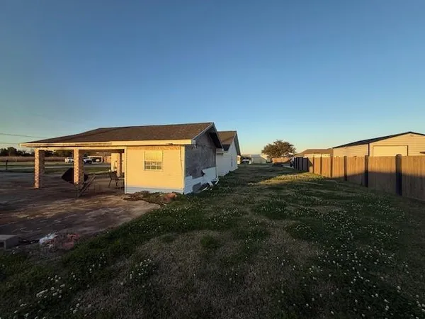 $74,999 | 160 East 26th Place, Larose, LA 70373