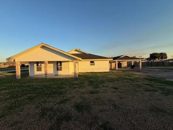 $74,999 | 160 East 26th Place, Larose, LA 70373