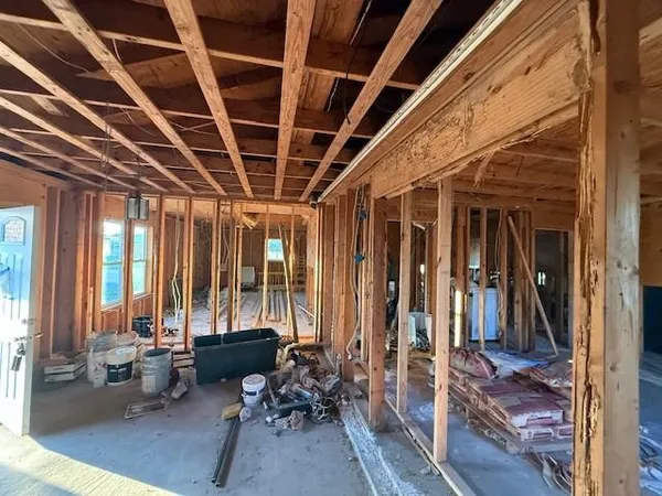 $74,999 | 160 East 26th Place, Larose, LA 70373