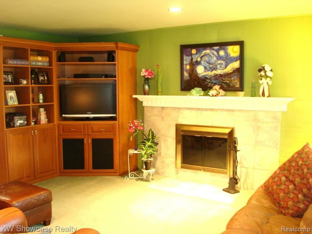 32363 Baintree Road Farmington Hills, MI 48334 - Photo 20 of 33