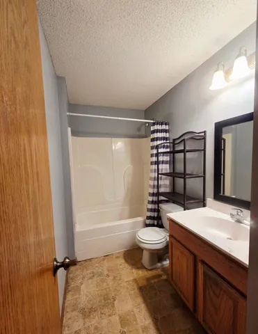 $299,900 | 925 Marion Street, St. Paul, MN 55117