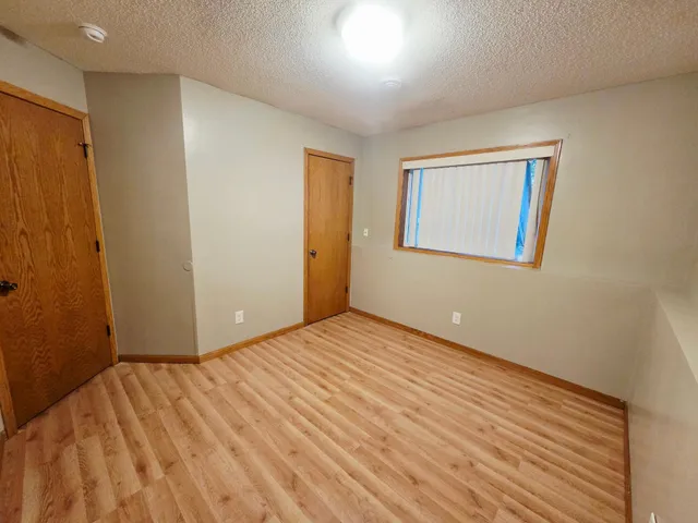 $299,900 | 925 Marion Street, St. Paul, MN 55117