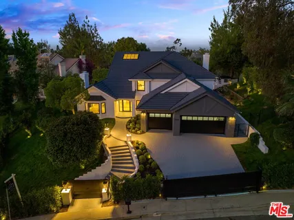 $3,595,000 | 4050 Clarinda Drive, Tarzana, CA 91356