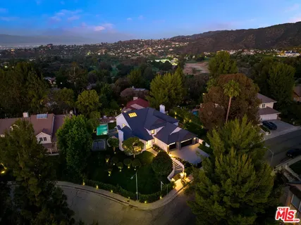 $3,595,000 | 4050 Clarinda Drive, Tarzana, CA 91356